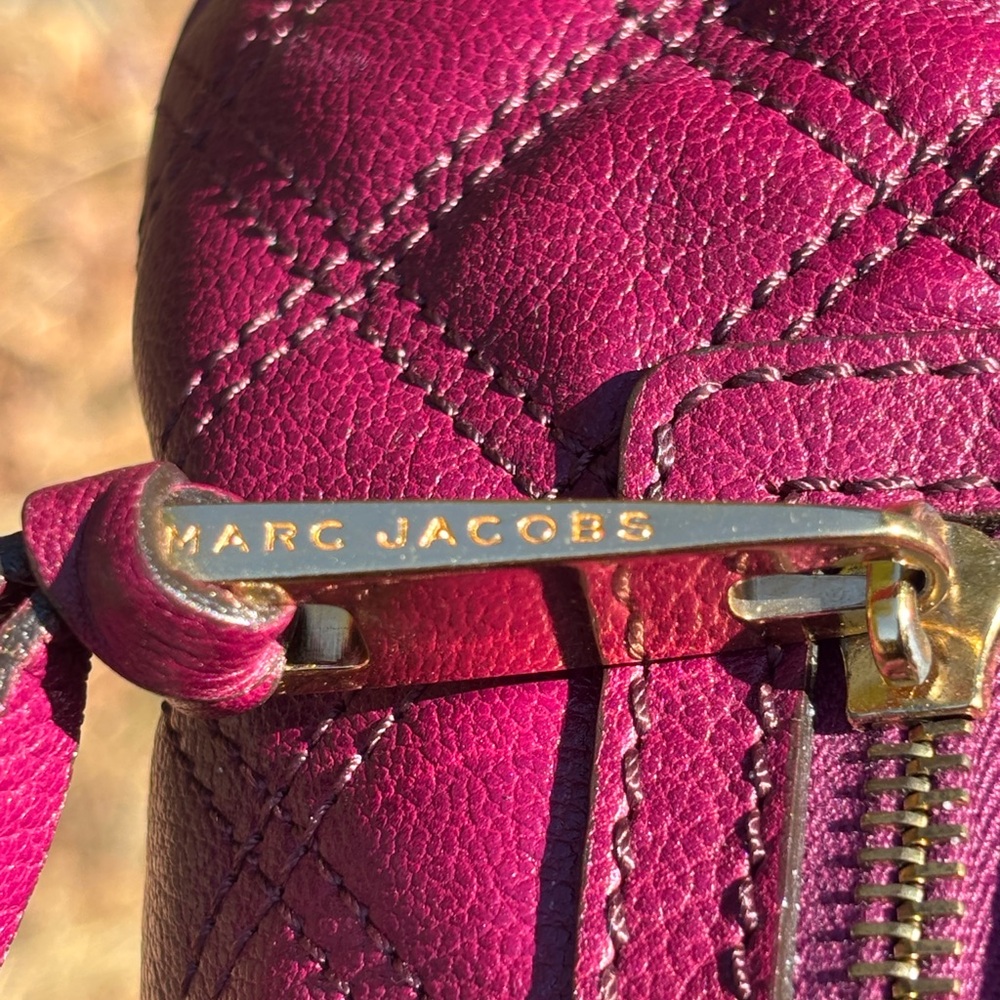 Marc Jacobs Quilted Magenta Shoulder Bag - Picture 3 of 13